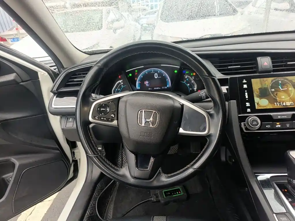 Фото 11 - Honda Civic