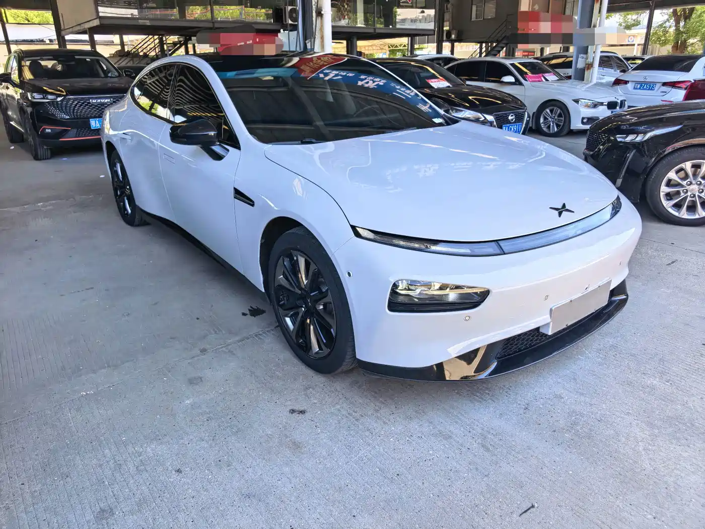 Фото 3 - XPeng P7