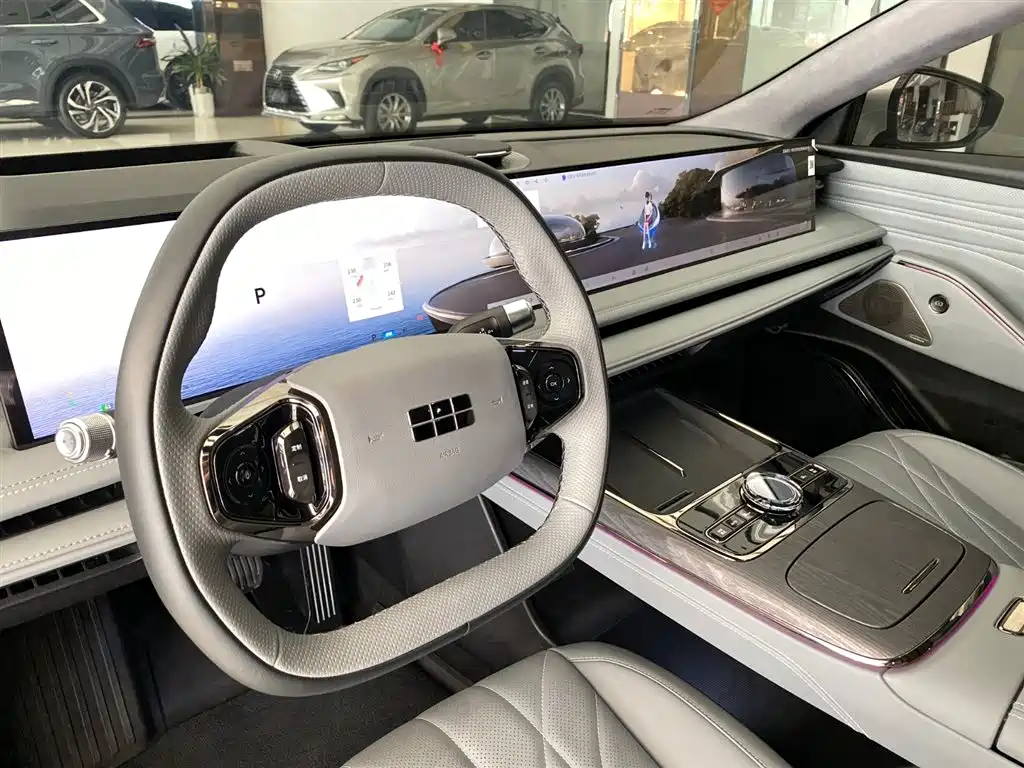 Geely Galaxy Galaxy E8 2025 700km Long Voyage Smart Drive Edition фото 13