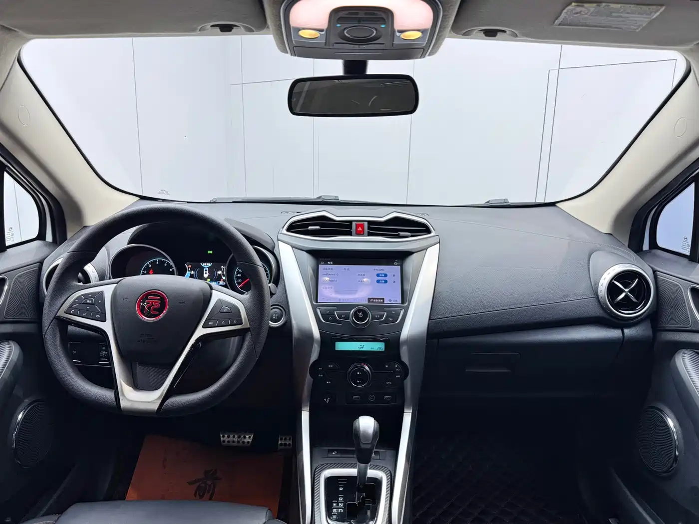 BYD Yuan 2017 1.5L Auto Cool Connect фото 17