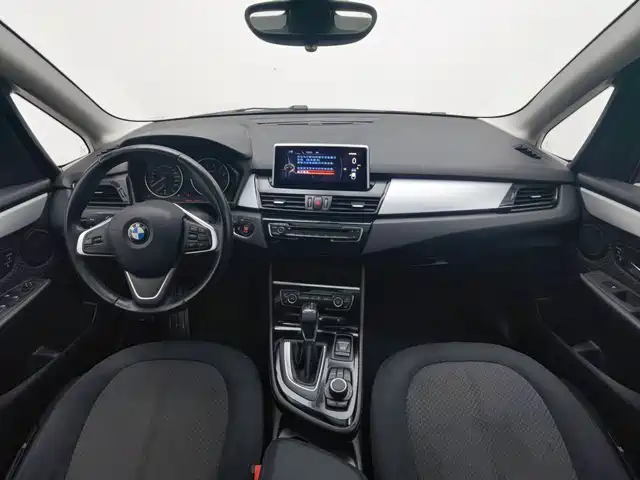 BMW 2 Series Touring 2016 218i Leading — фото 5