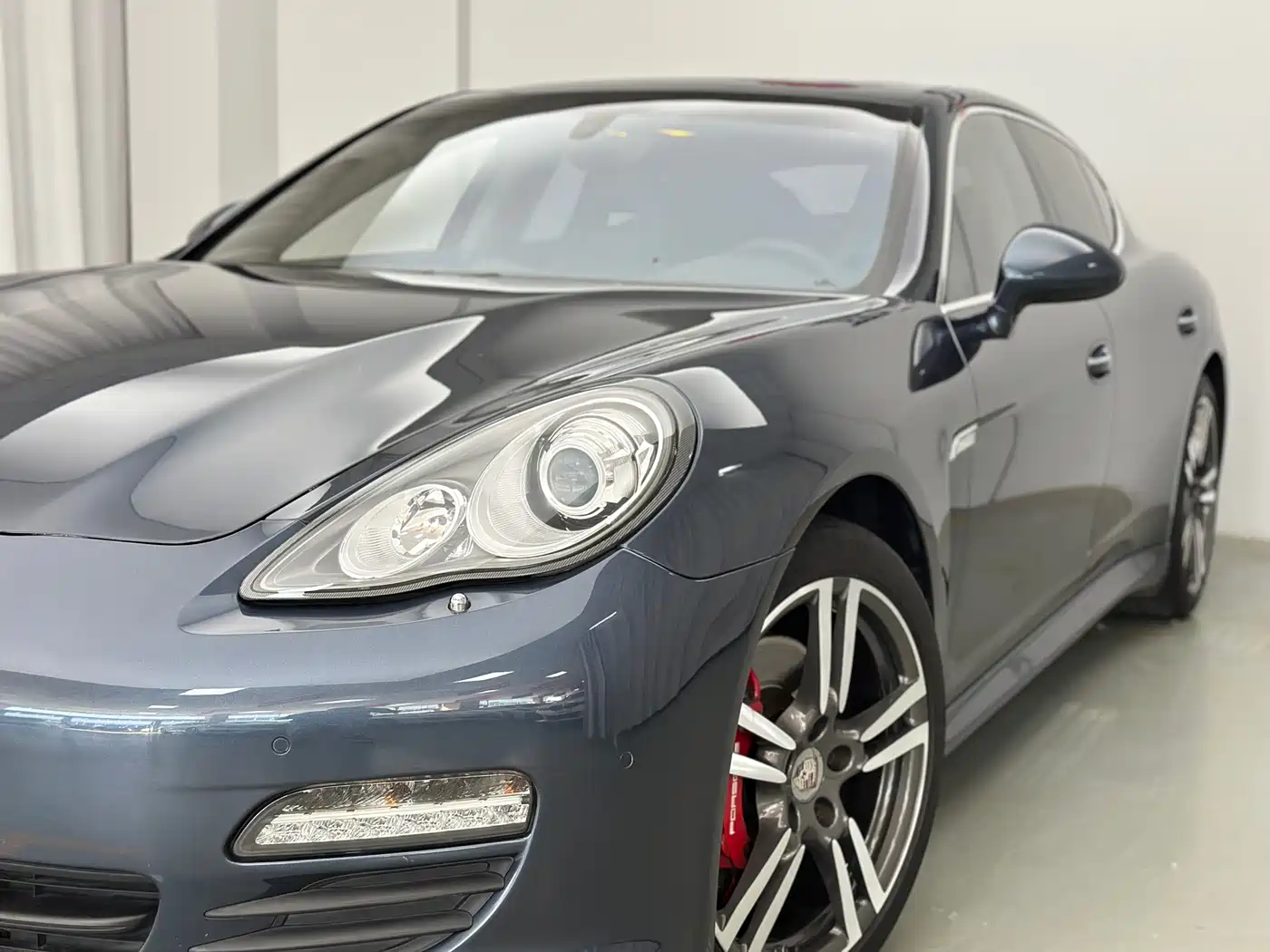 Porsche Panamera 2010 Model Panamera S 4.8L фото 3