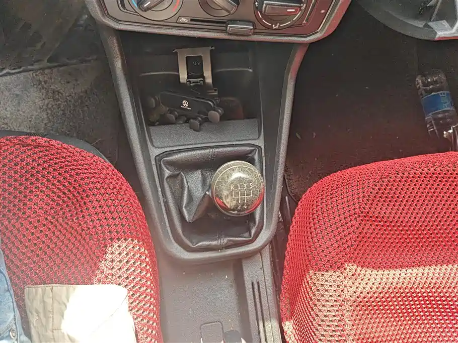 Volkswagen Santana 2016 1.6L Manual Trend Edition фото 16