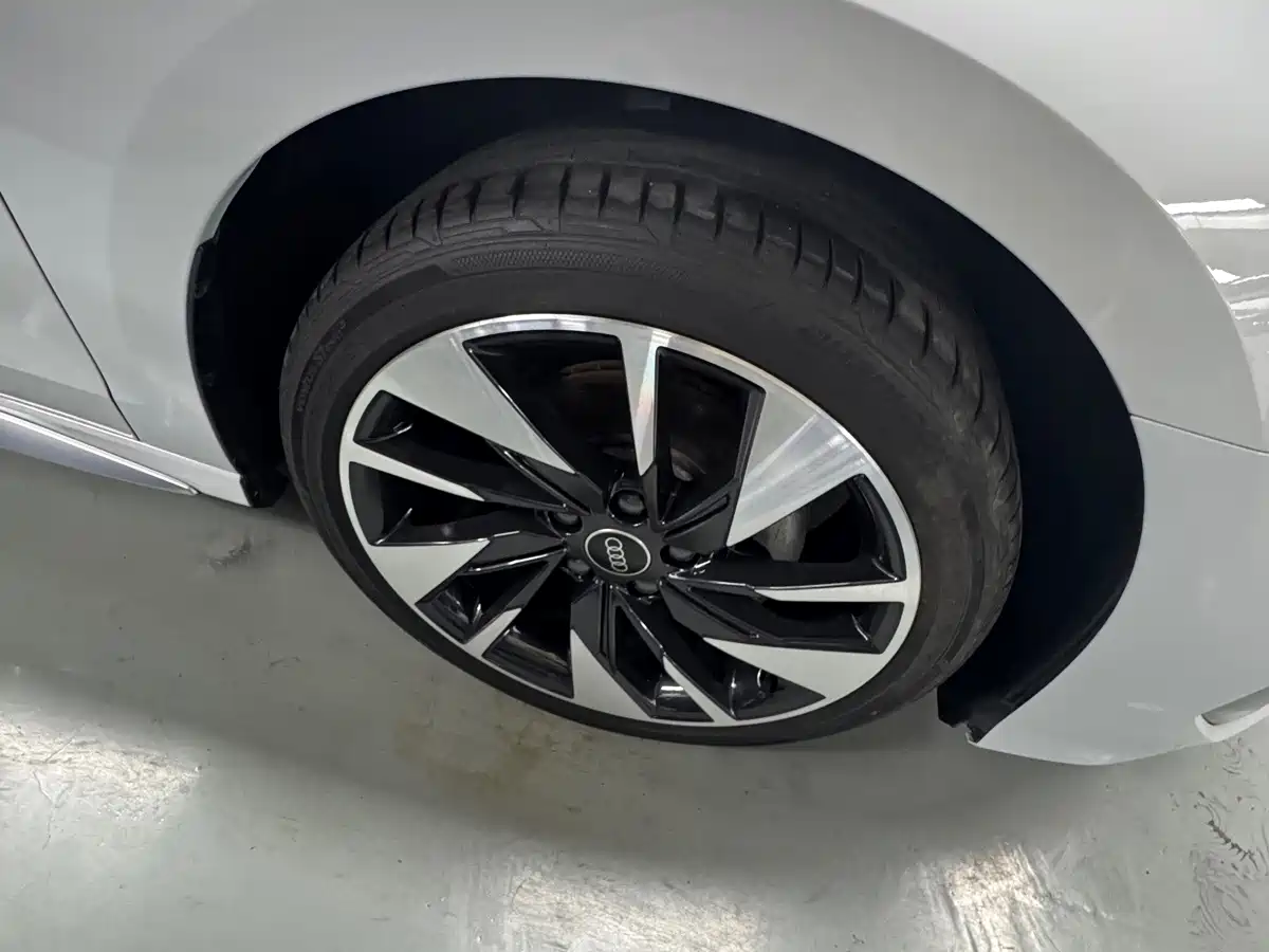 Photo 5 - Audi A3