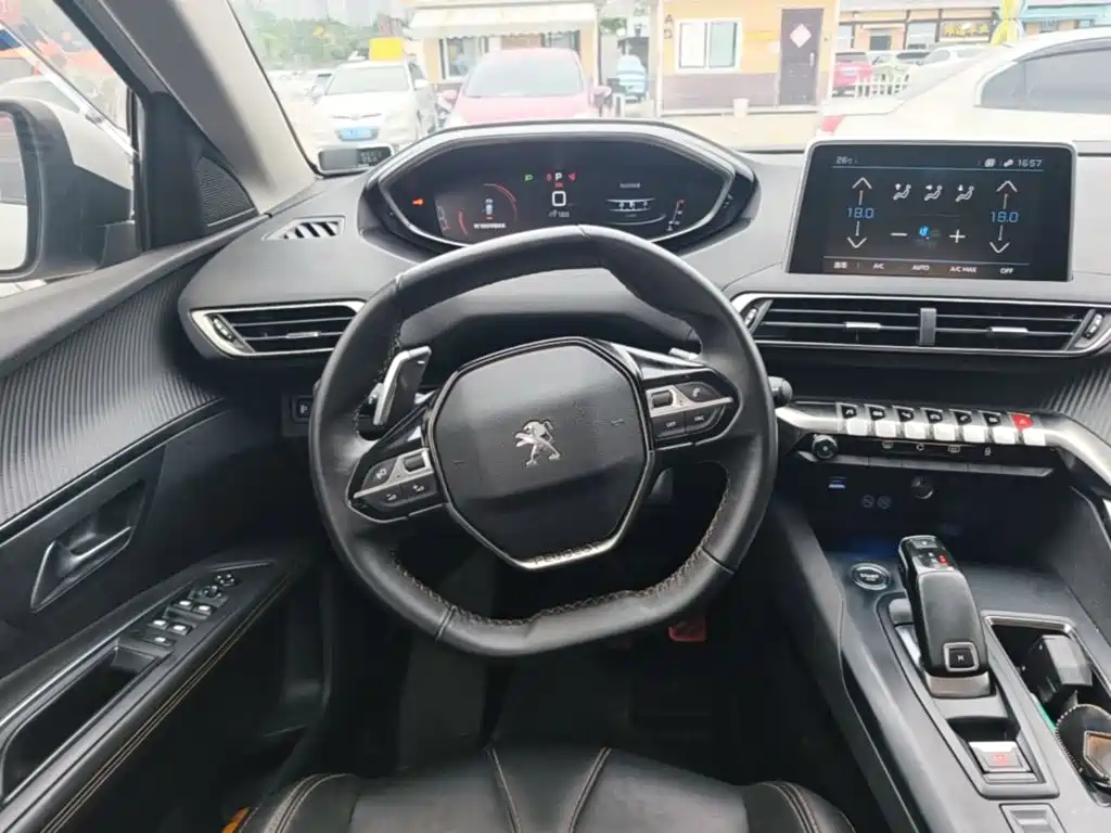 صورة 11 - Peugeot 4008