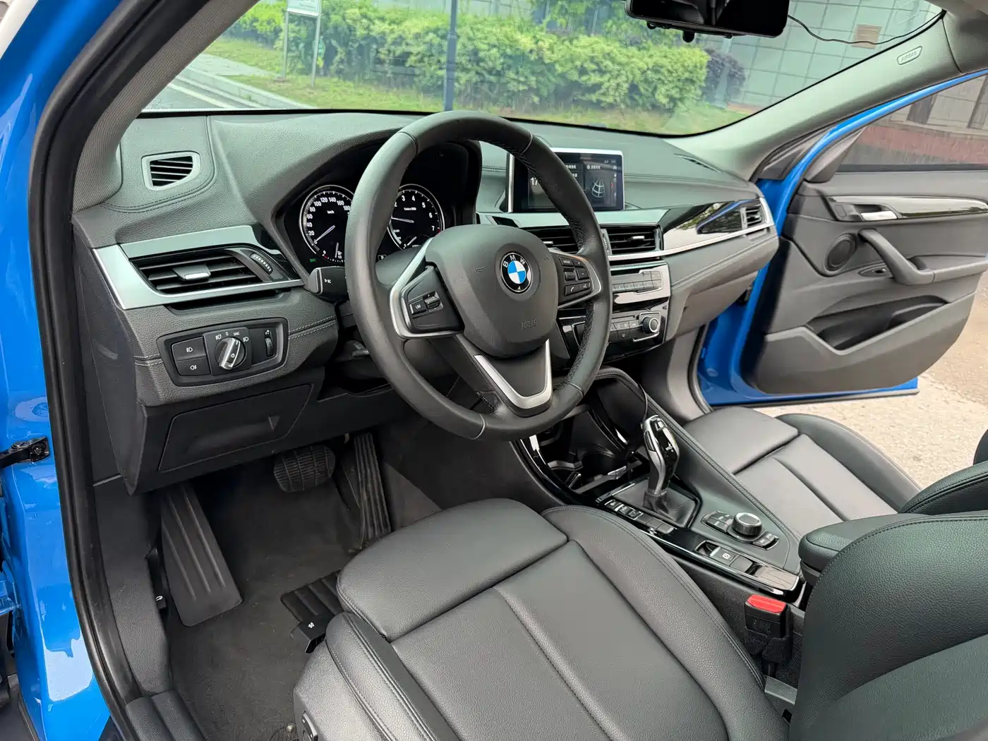 BMW X2 (Import) 2019 sDrive20i M Off-Road Package China VI фото 8