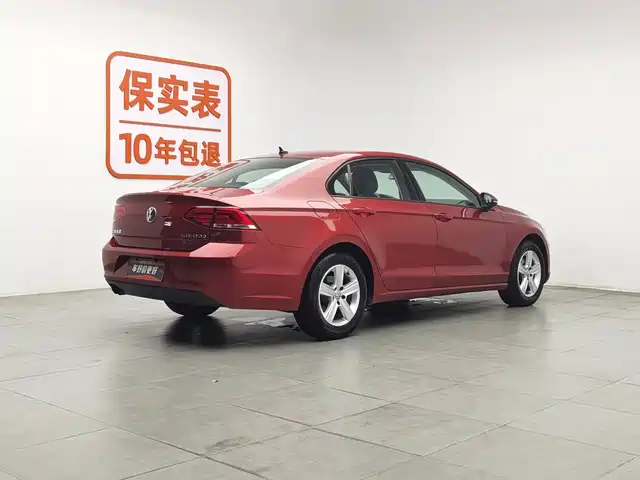 Volkswagen Lamando 2015 230TSI DSG Style — фото 2