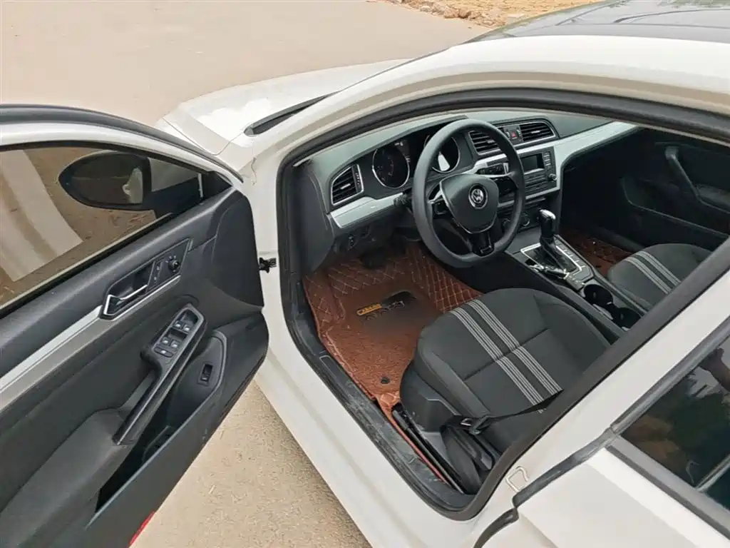 Volkswagen Lamando 2018 230TSI DSG Trend Edition фото 16