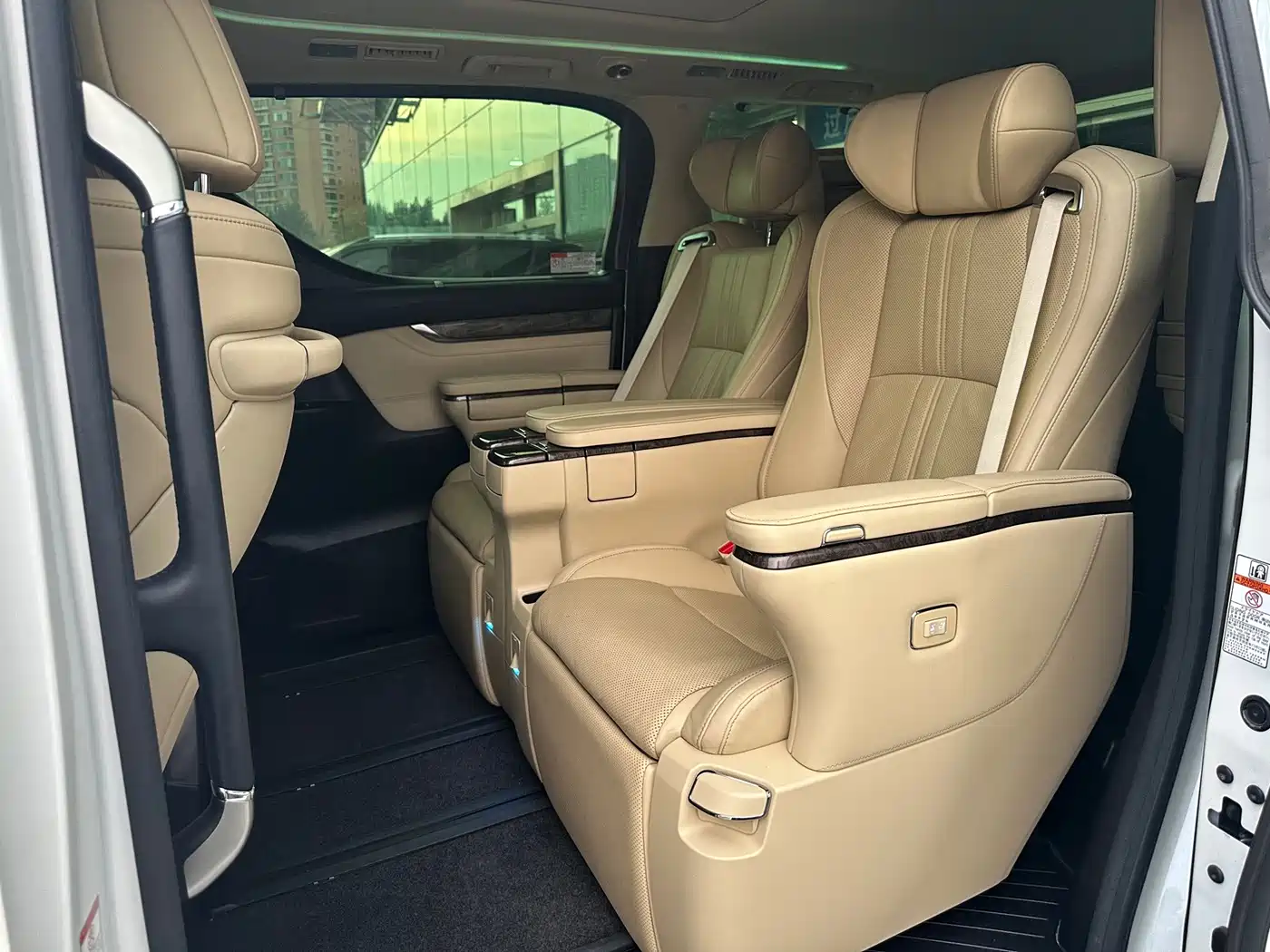 Toyota Vellfire 2021 2021 Crown Hybrid 2.5L HV Premium Edition