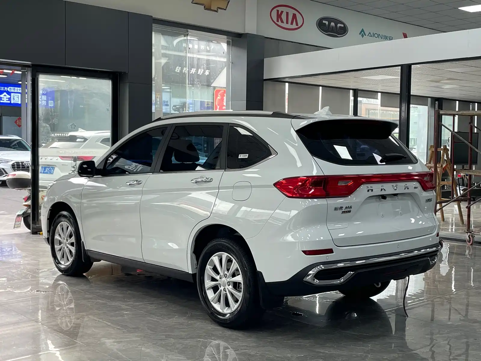 Фото 15 - Haval M6