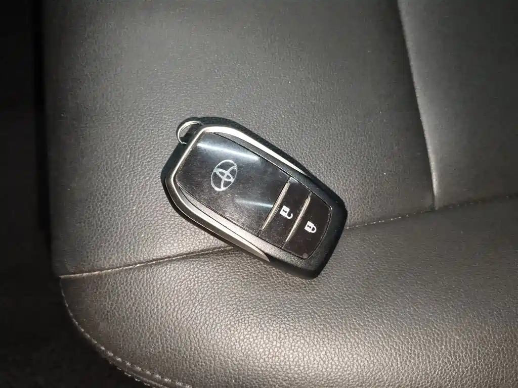 Toyota RAV4 Rongfang 2016 2.0L CVT 2WD Comfort (China V) фото 17