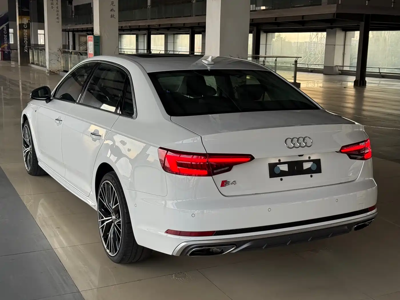 Audi A4L 2019 40 TFSI Fashion (China V) фото 4