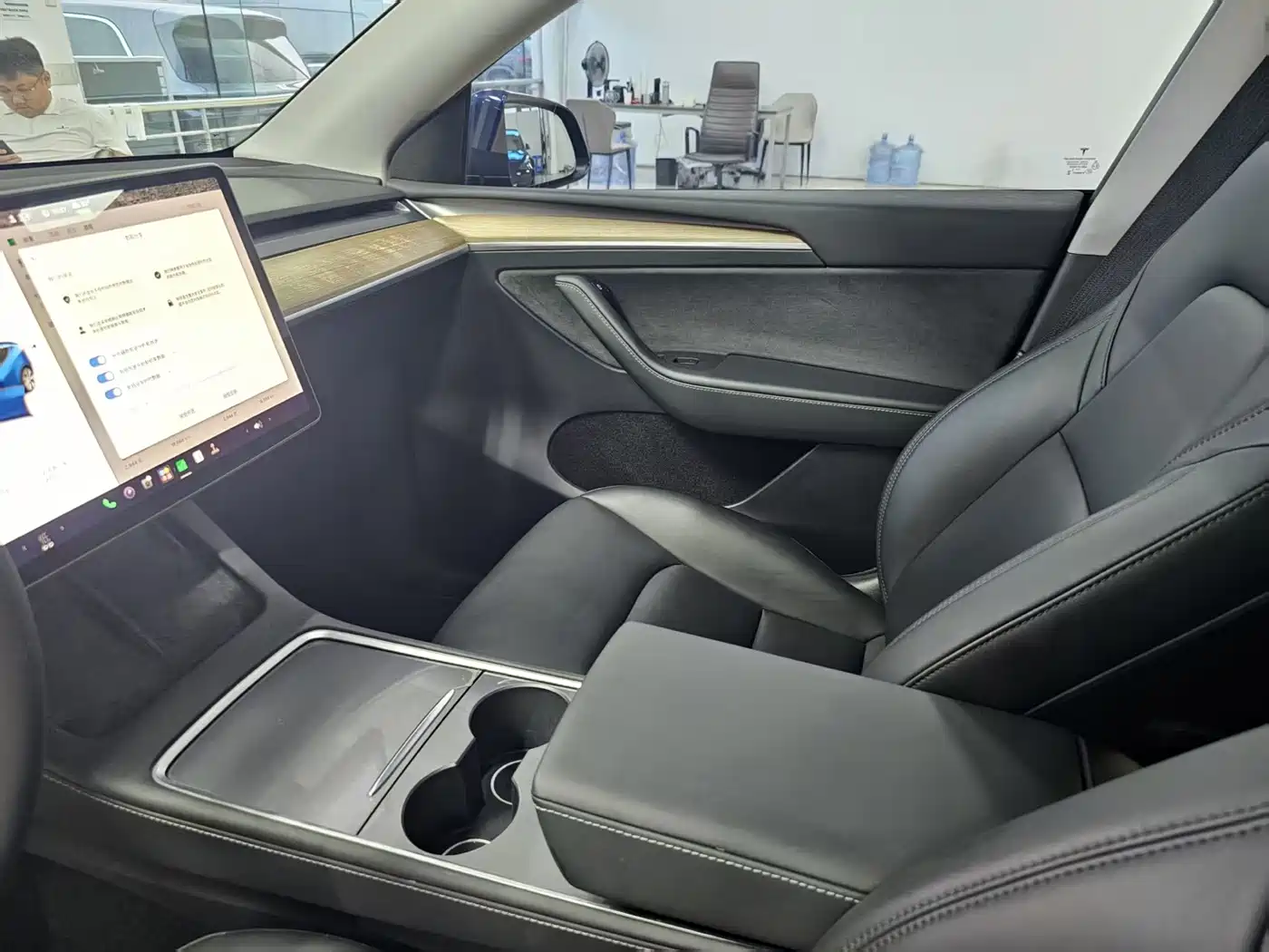 Фото 6 - Tesla Model Y