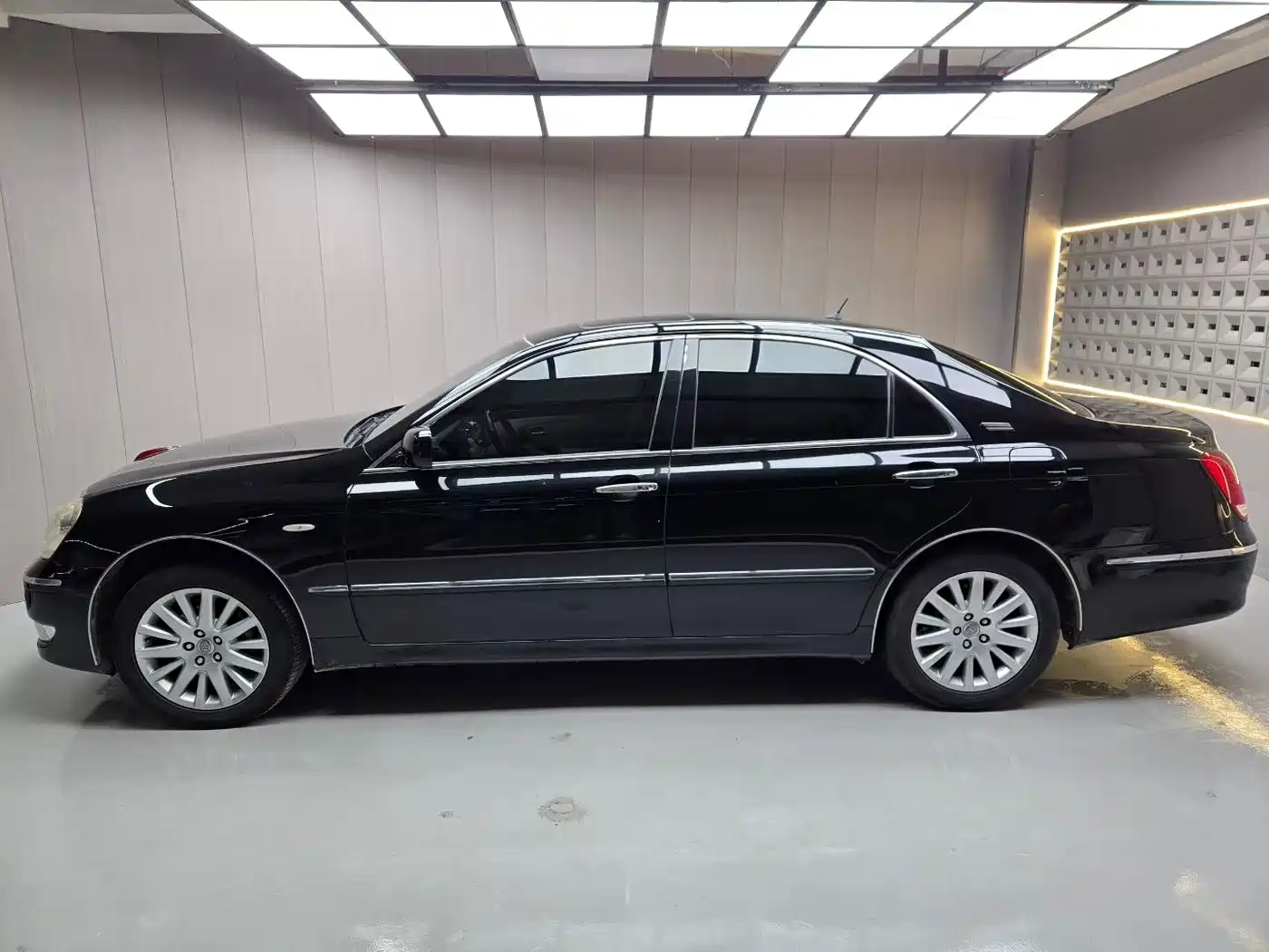 Hongqi Hongqi盛世 2007 HQ300 Government Edition фото 2