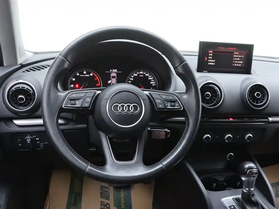 Audi A3 2018 30th Anniversary Limousine 35 TFSI Progressive фото 26