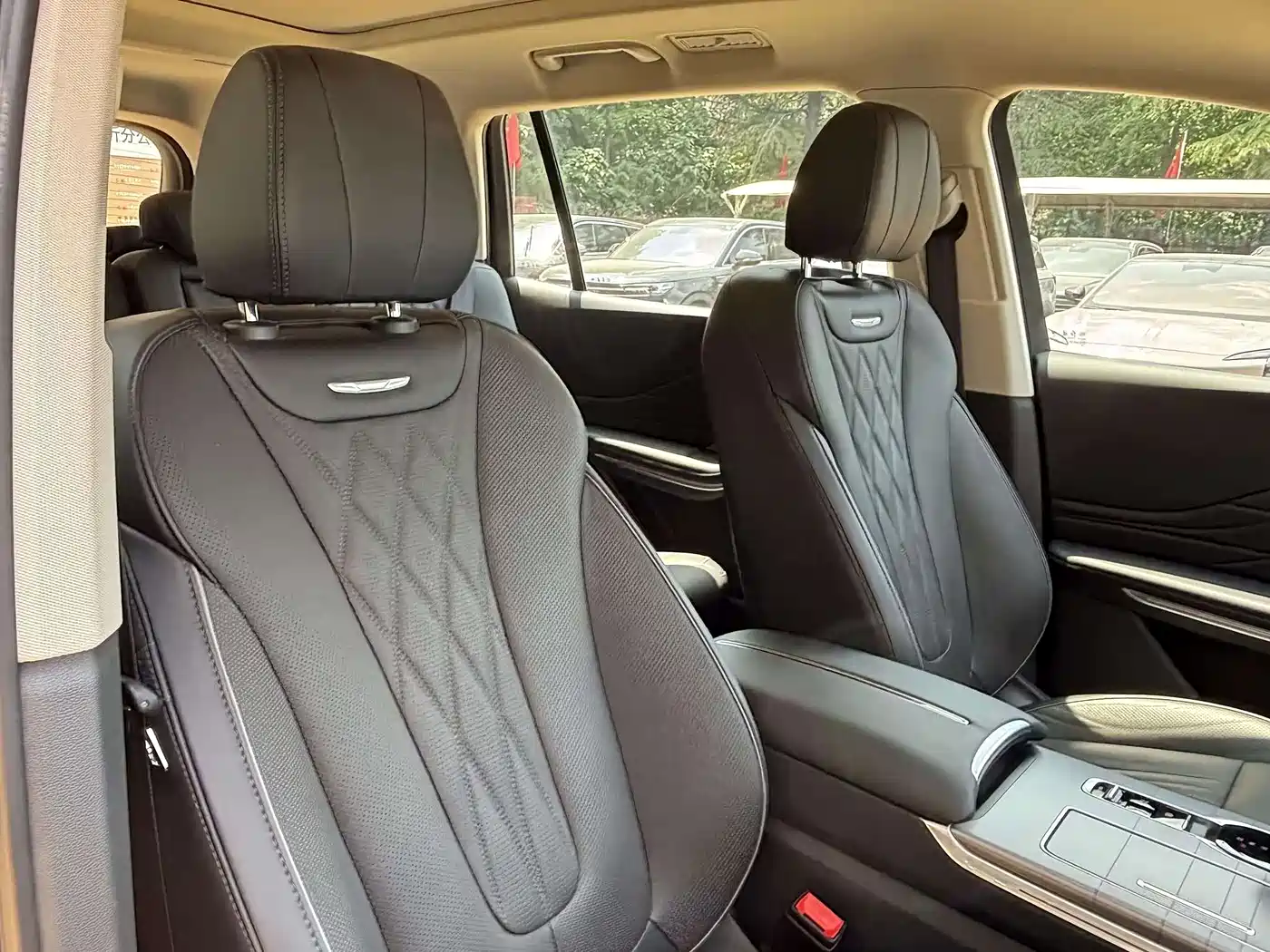 Hongqi HS7 PHEV 2024 2024 2.0T PHEV AWD Flagship 6-Seater