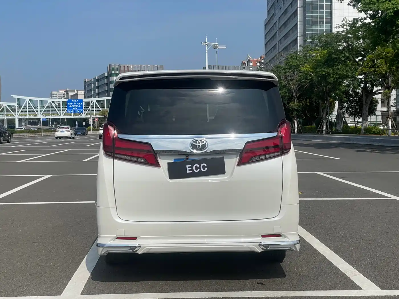 Toyota Alphard 2012 3.5L Luxury Edition фото 6