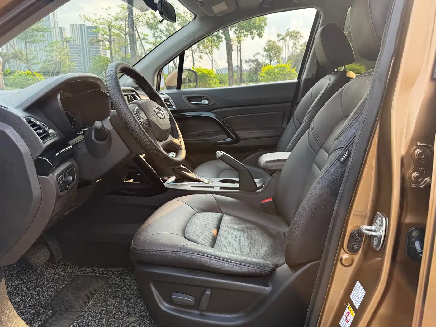 GAC Trumpchi Trumpchi GS4 2015 200T G-DCT Luxury Edition фото 9
