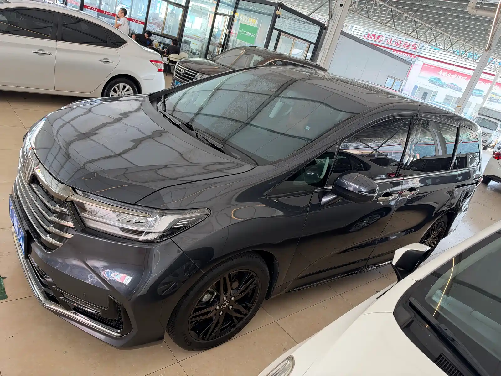 Photo 6 - Honda Odyssey