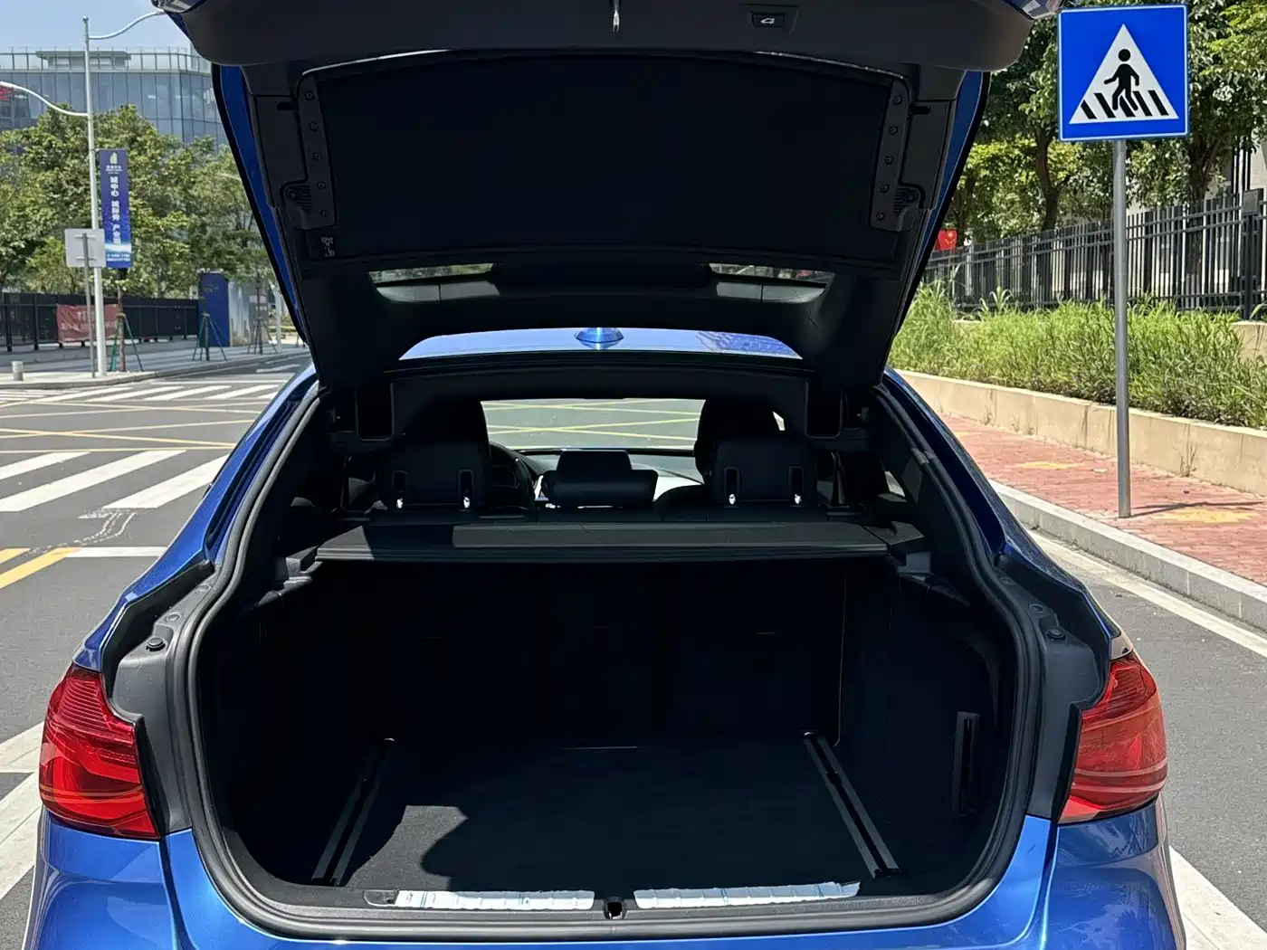 BMW 3 Series GT 2016 320i Fashion Style фото 8