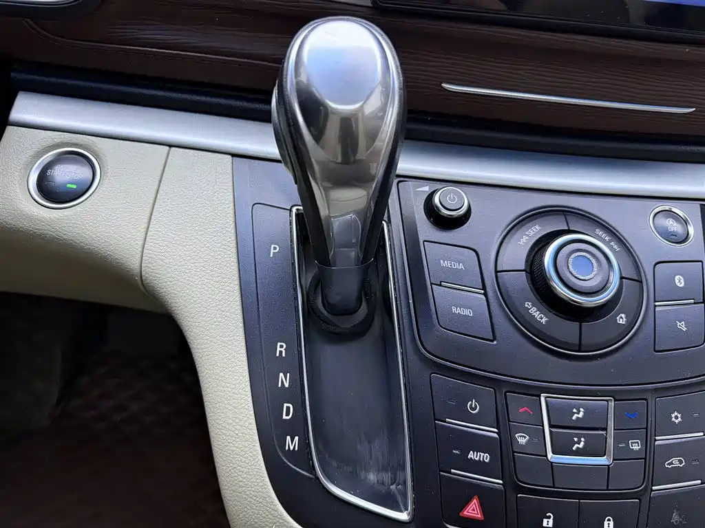 Buick GL8 2018 28T Luxury Model China VI фото 26