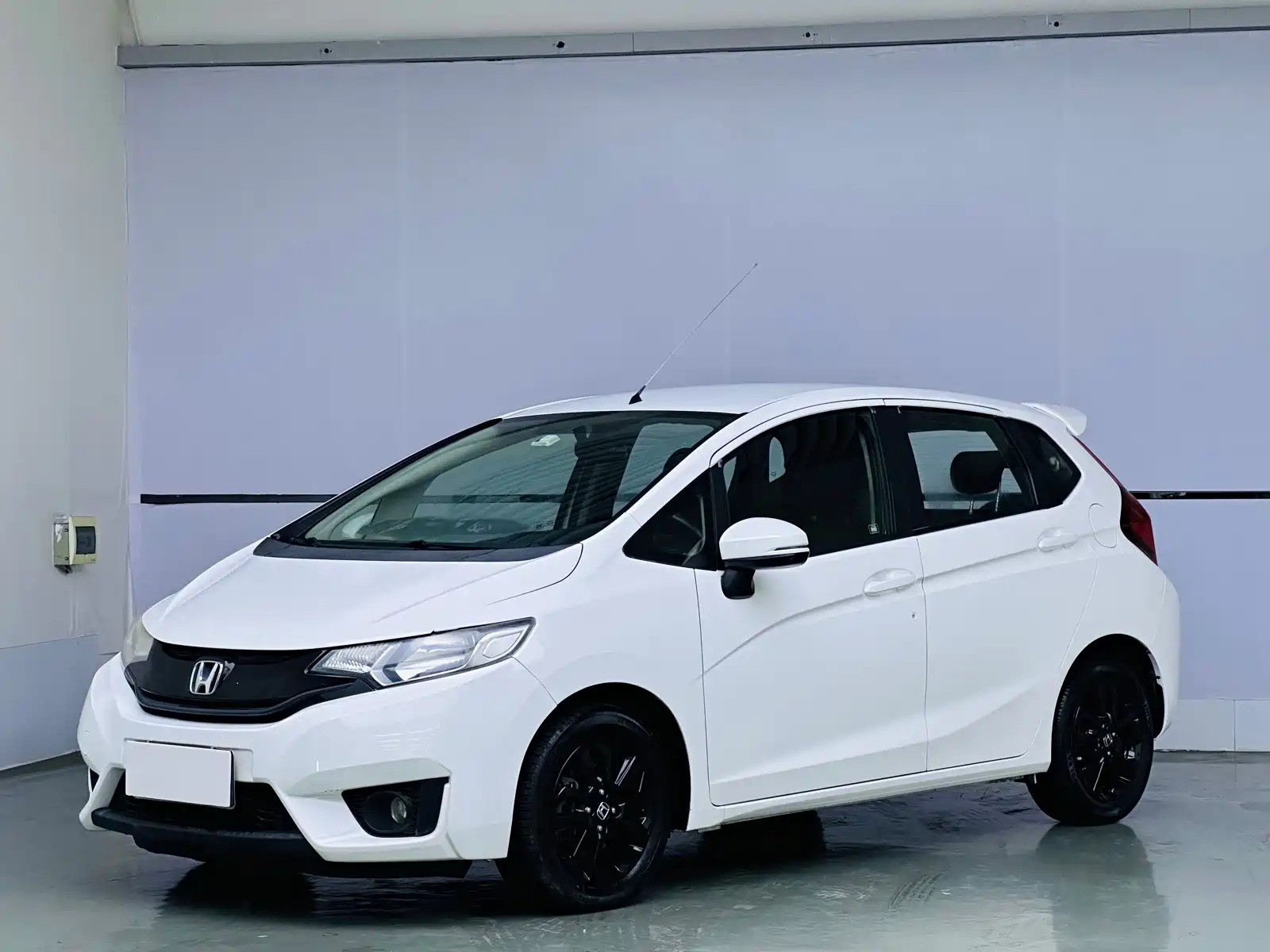 Фото 1 - Honda Fit
