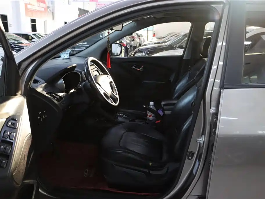 Hyundai Beijing Hyundai ix35 2013 2.0L Automatic 2WD Smart GLS China V фото 4