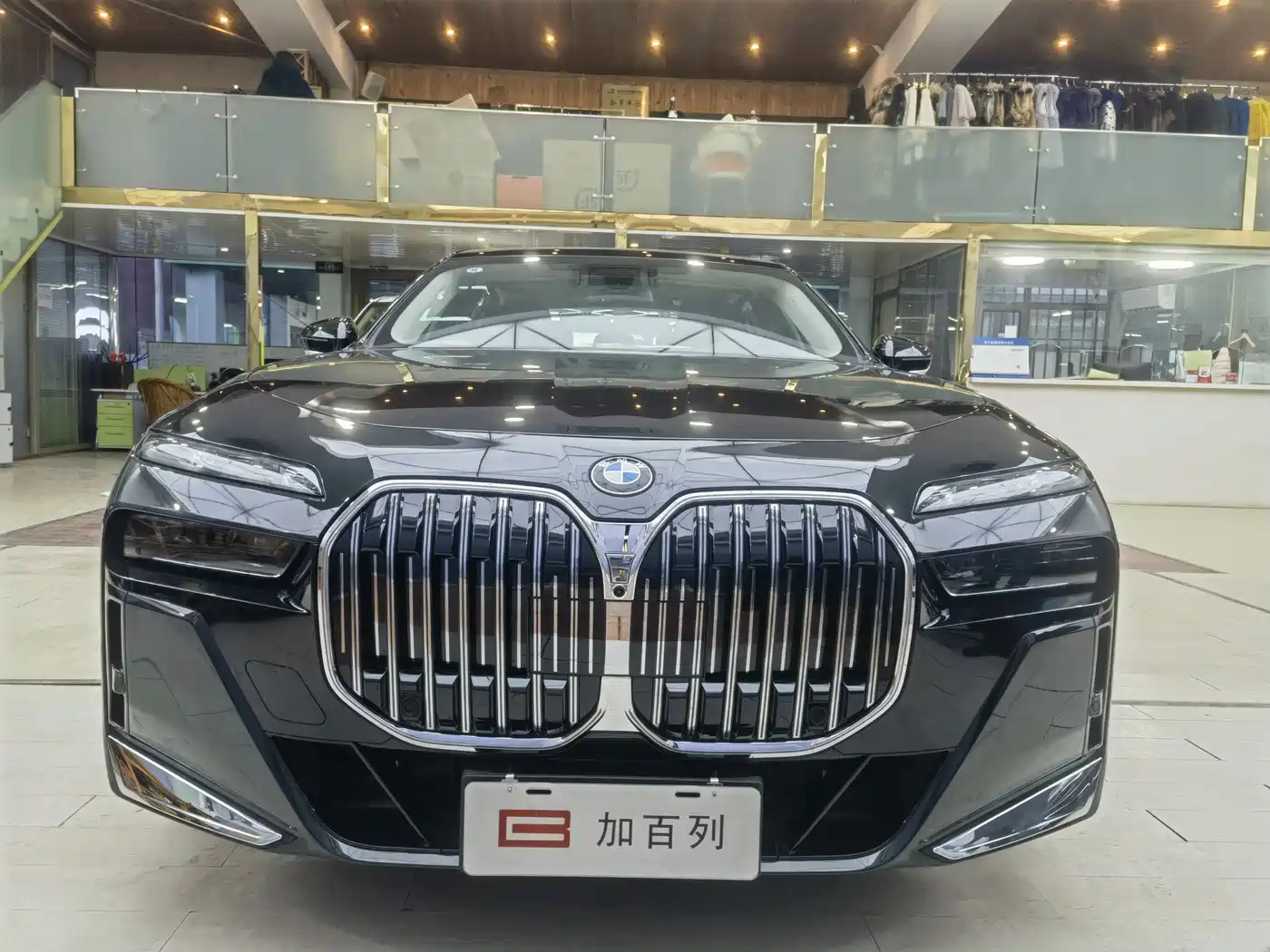BMW 7 Series 2023 Model 740Li Leading M Sport Package фото 2