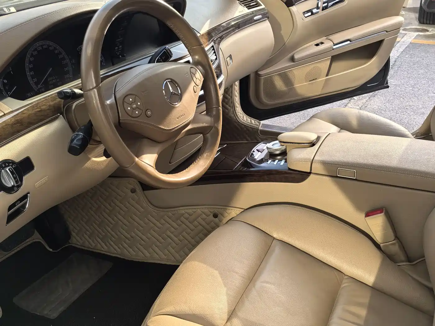 Mercedes-Benz S-Class 2012 S 300 L Premium Grand Edition фото 4
