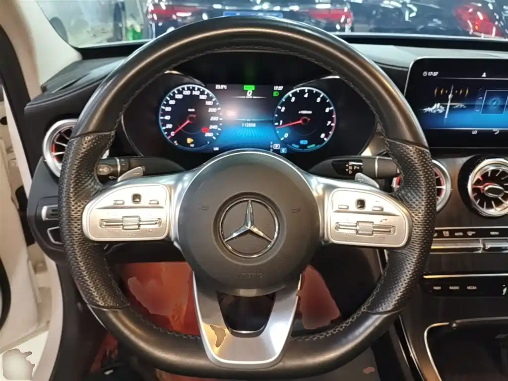 MERCEDES-BENZ CLASS C