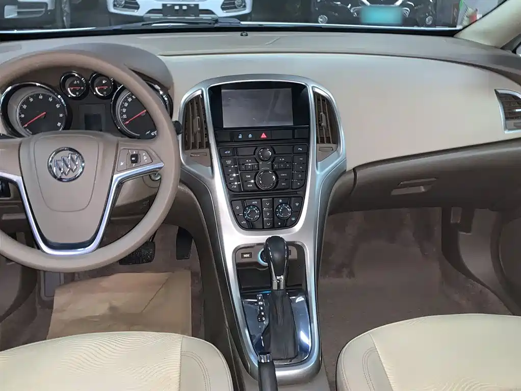 Buick Excelle 2013 GT 1.6L Automatic Fashion Edition фото 10