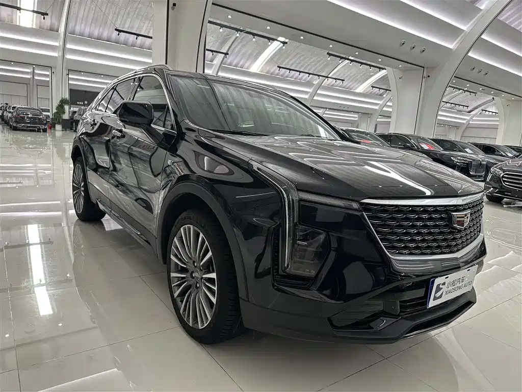 Cadillac XT4 2024 28T 2WD Premium фото 3