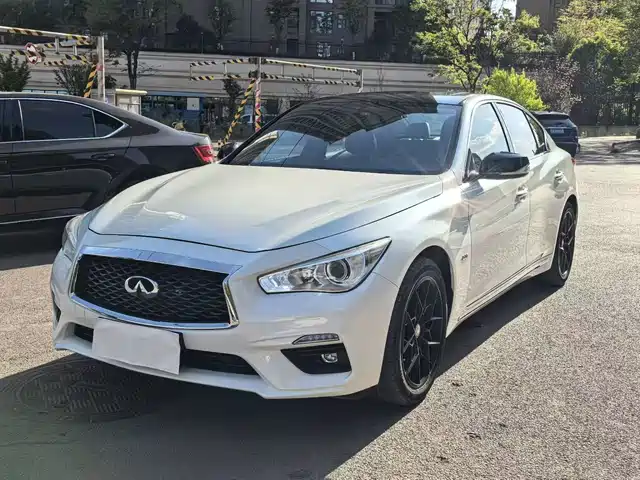 INFINITI Q50L