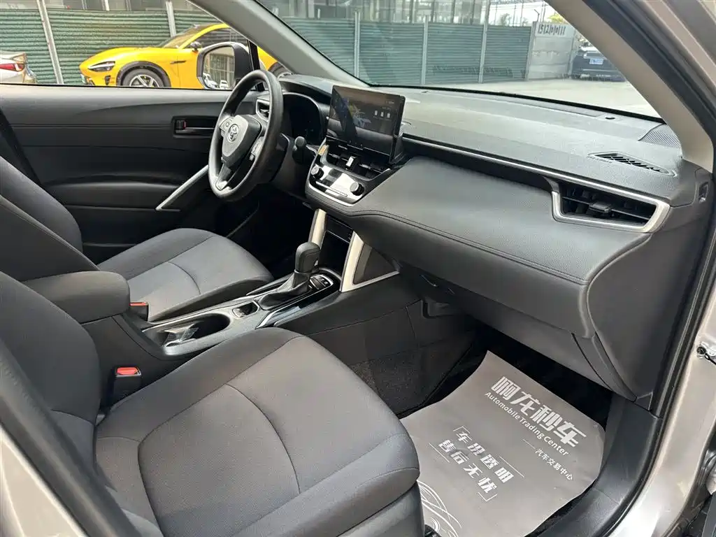 Toyota Corolla Cross 2024 2.0L Smart Hybrid Dual Engine Pioneer Edition фото 13
