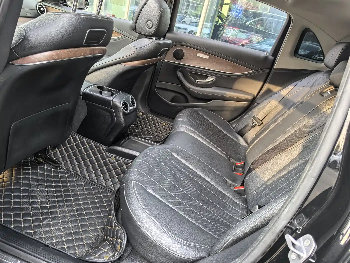 Mercedes-Benz E-Class 2016 E 200 L фото 9