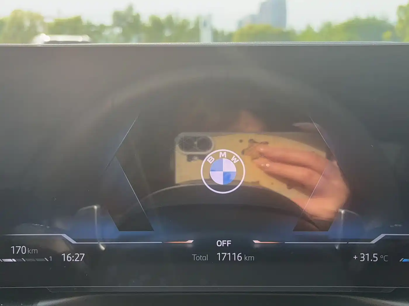 BMW 3 Series 2025 330Li M Sport Night Edition фото 8