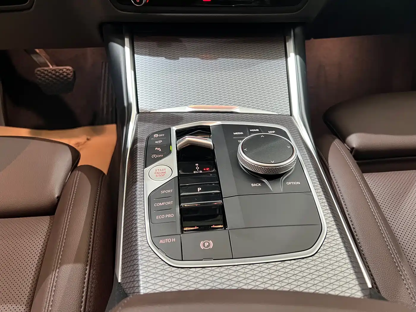 BMW 3 Series 2024 325i M Sport Shadowline Package фото 12