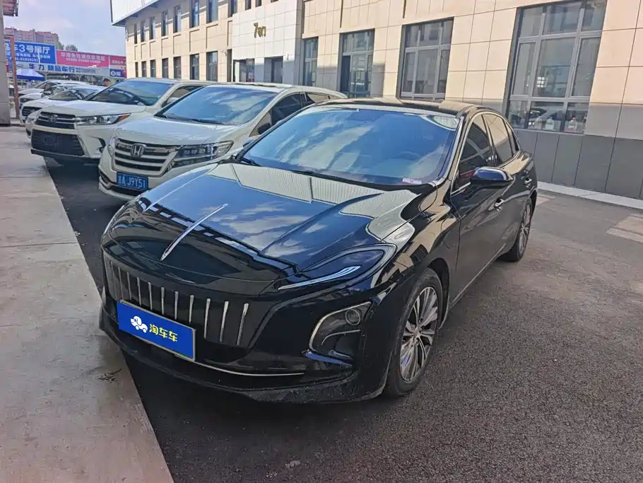 Hongqi E-QM5 2022