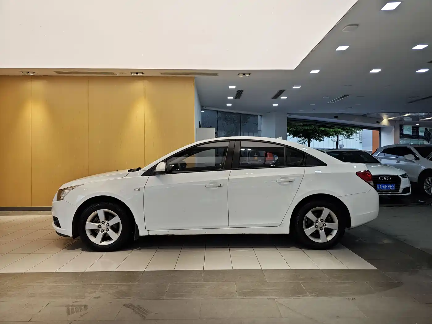 Chevrolet Cruze 2013 Model 1.8L SE AT фото 6