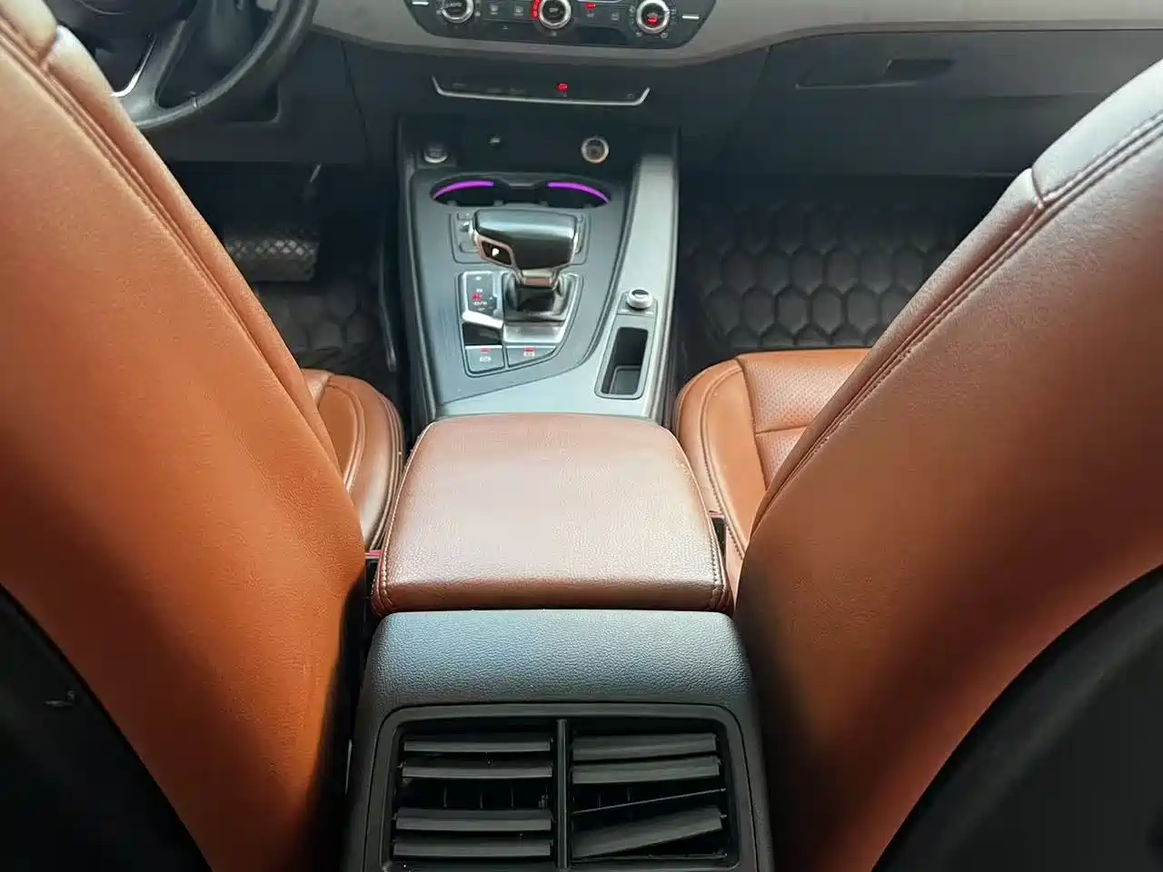 Audi A4L 2019 40 TFSI Progressive (China VI) фото 13