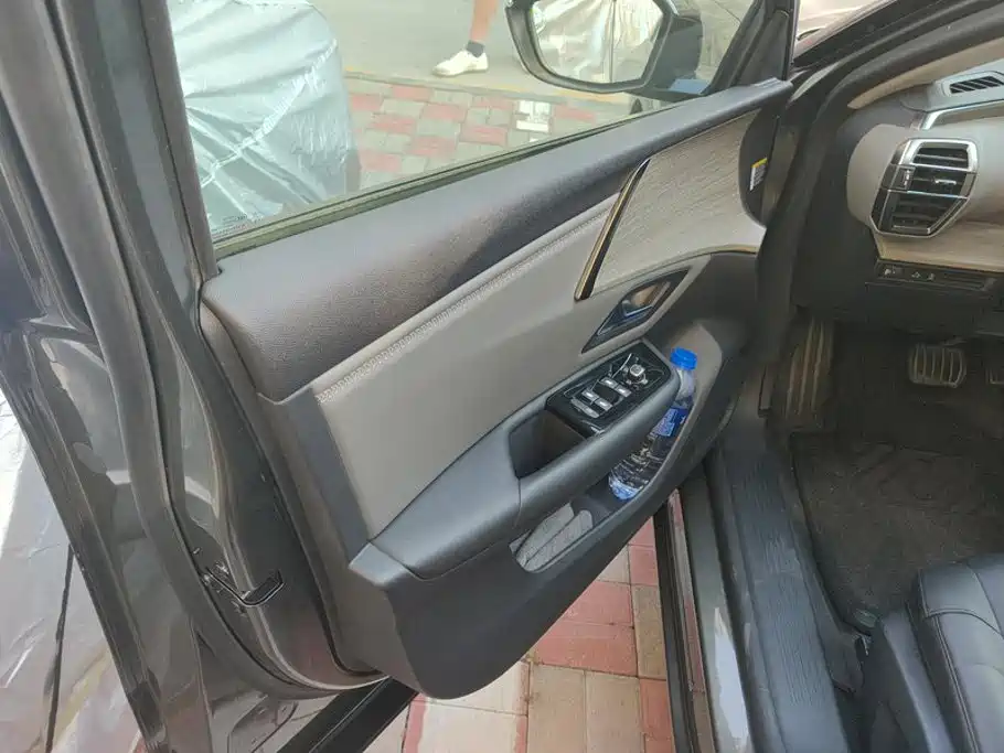 Citroën Versailles C5 X 2024 2023 1.6T Lead Extraordinary