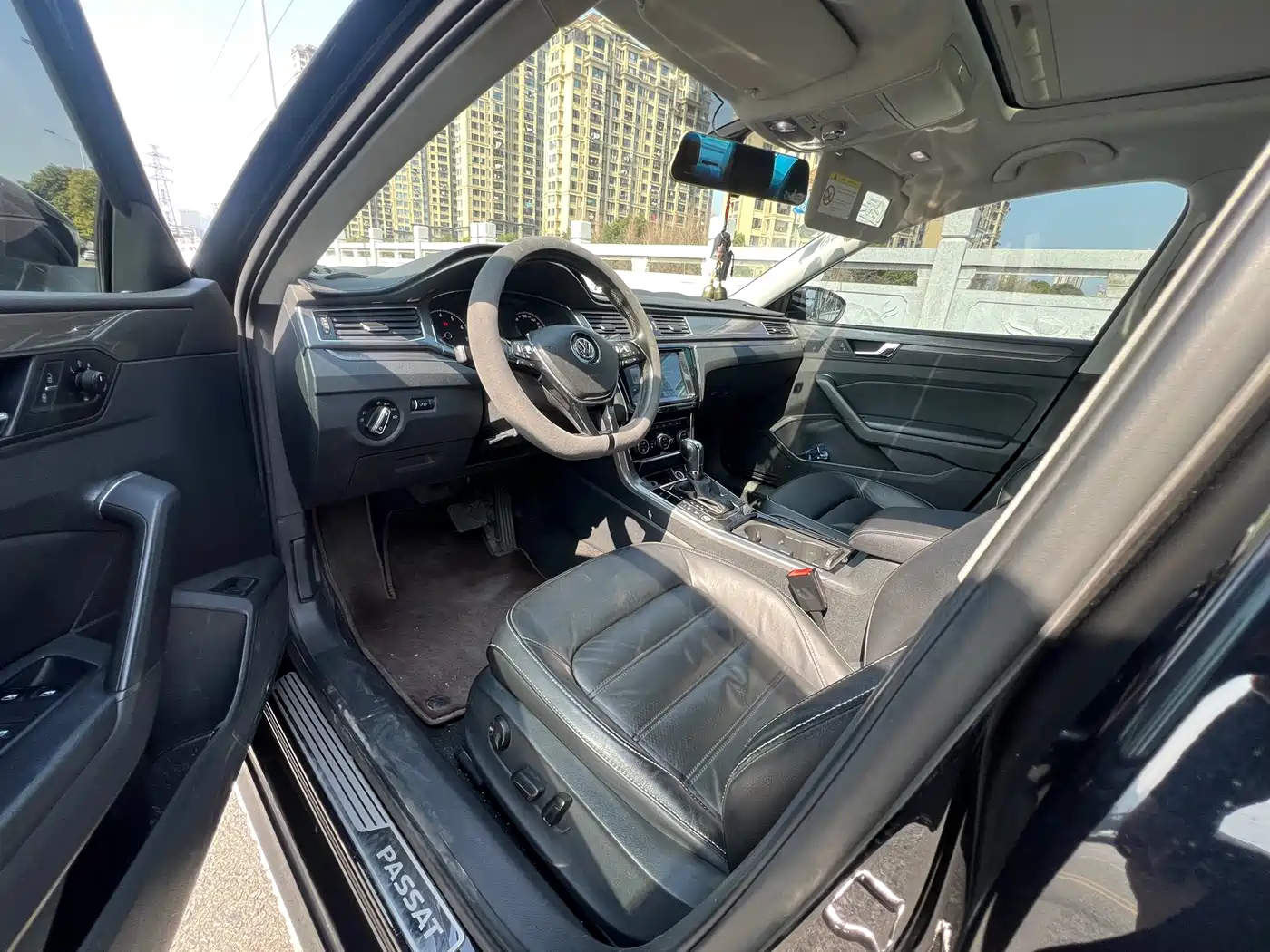 Volkswagen Passat 2016 280TSI DSG Honor Edition фото 6