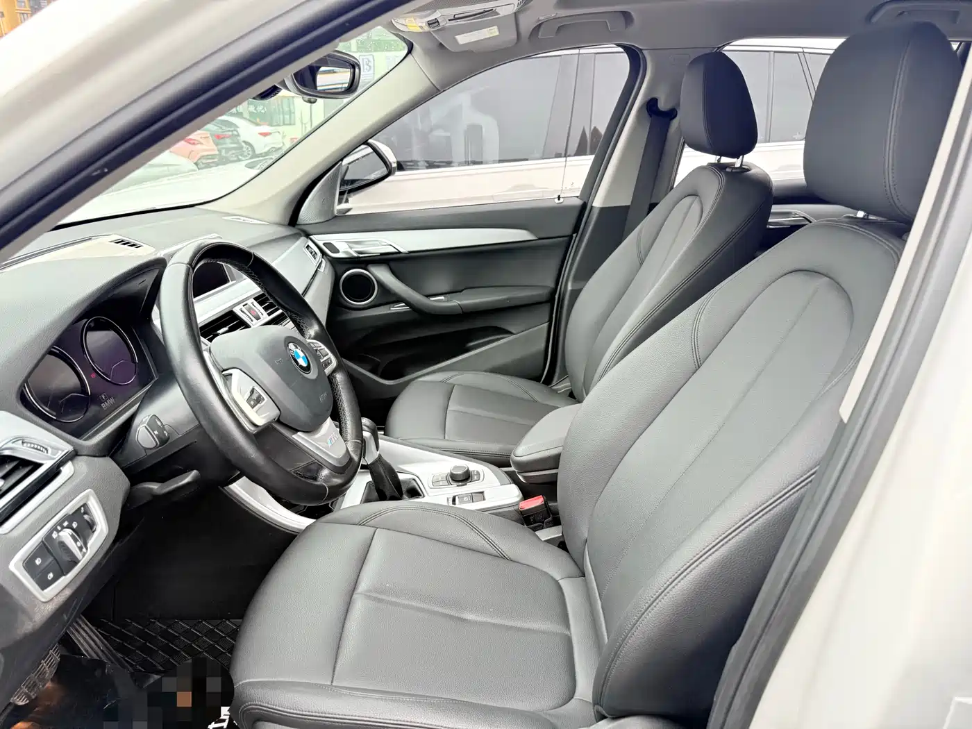 BMW X1 2019 sDrive20Li Leading Model фото 4