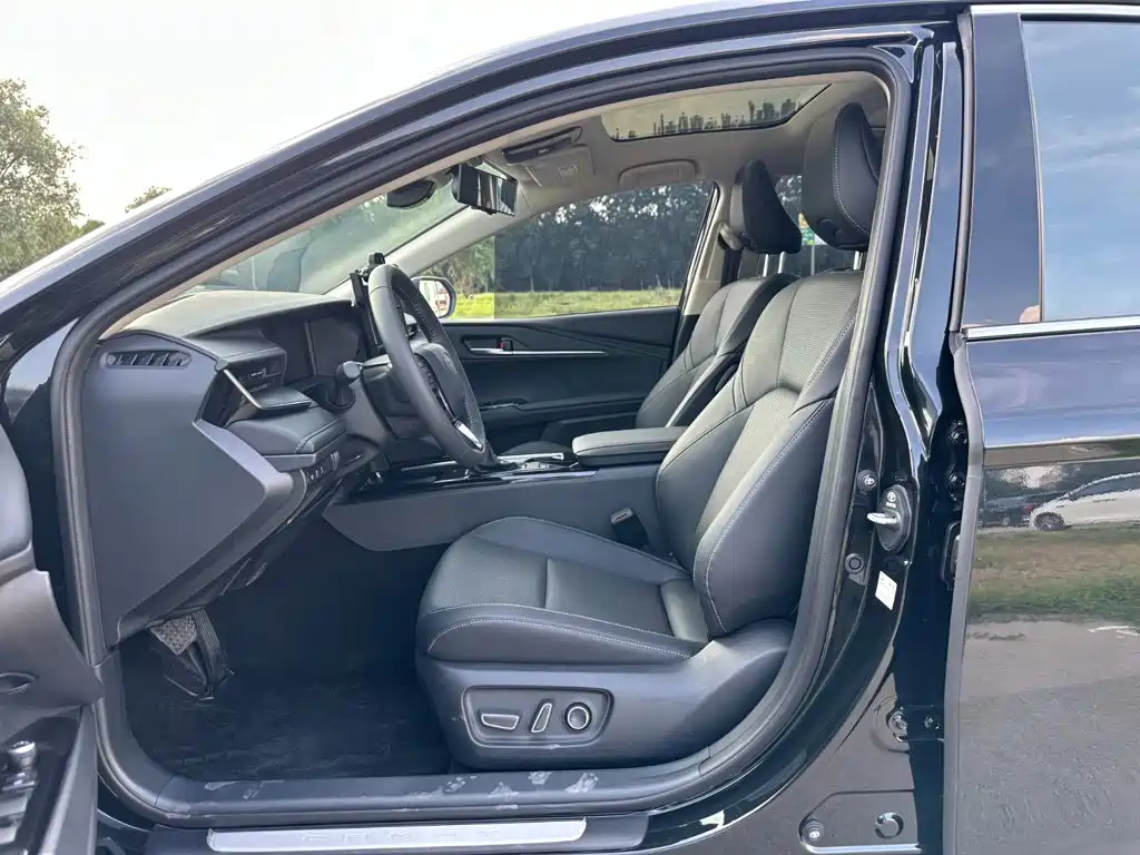 Toyota Camry 2026 2026 Hybrid 2.0HG Premium Edition
