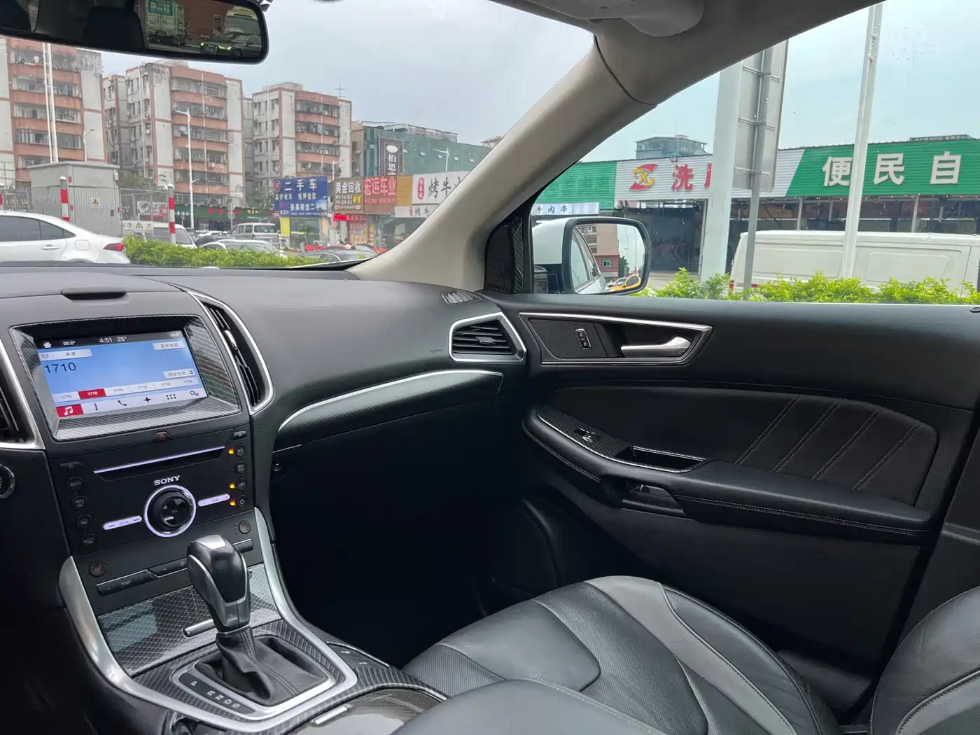 Фото 24 - Ford Edge