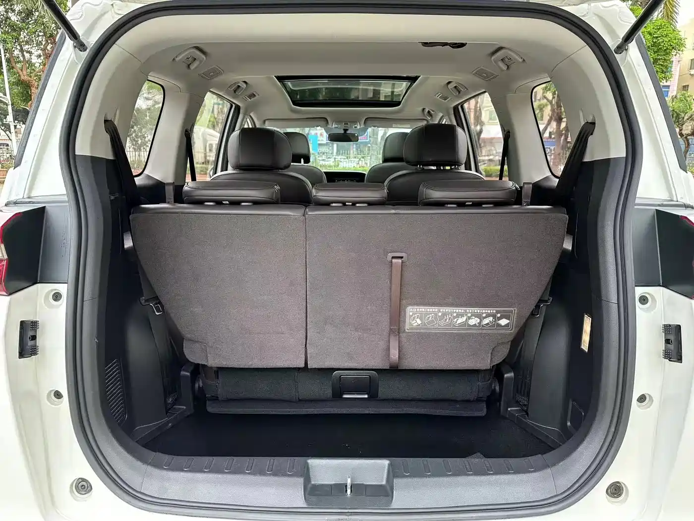 GAC Trumpchi Trumpchi M6 2019 270T Automatic Premium Edition (7-Seater) China V фото 17