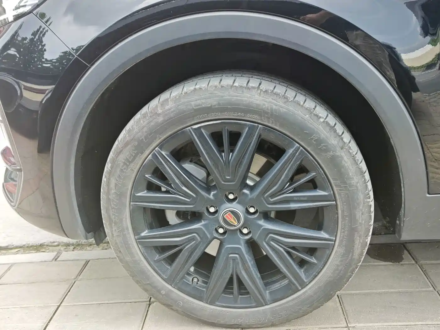 Hongqi HS5 2025 2025 2.0T 2WD 600,000 Units Commemorative Edition