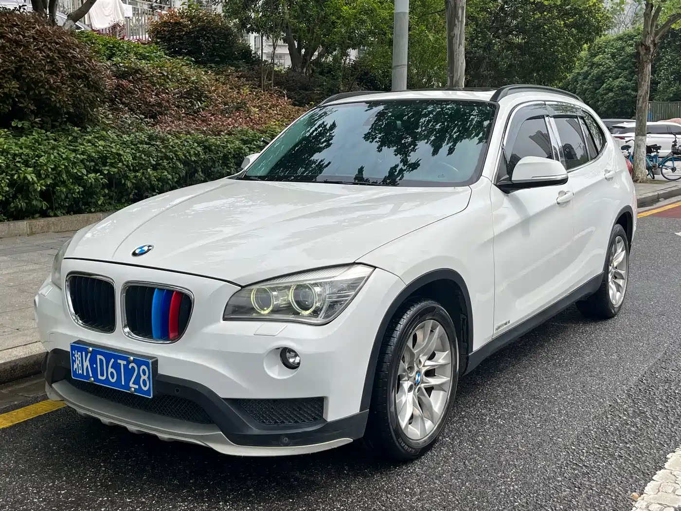 BMW X1 2014 sDrive18i Leading Edition фото 3
