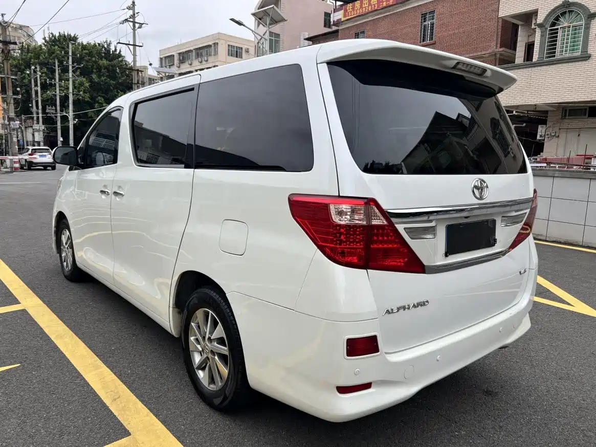 Toyota Alphard 2012 3.5L Luxury Edition фото 7