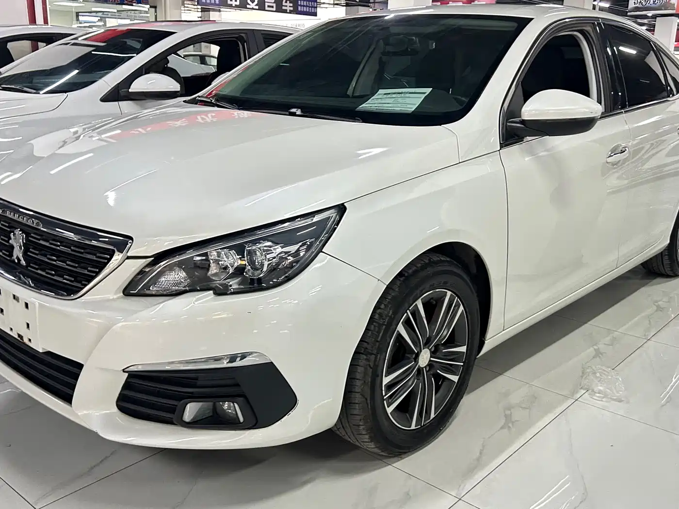 Peugeot 308 2016 1.6L Automatic Luxury фото 3